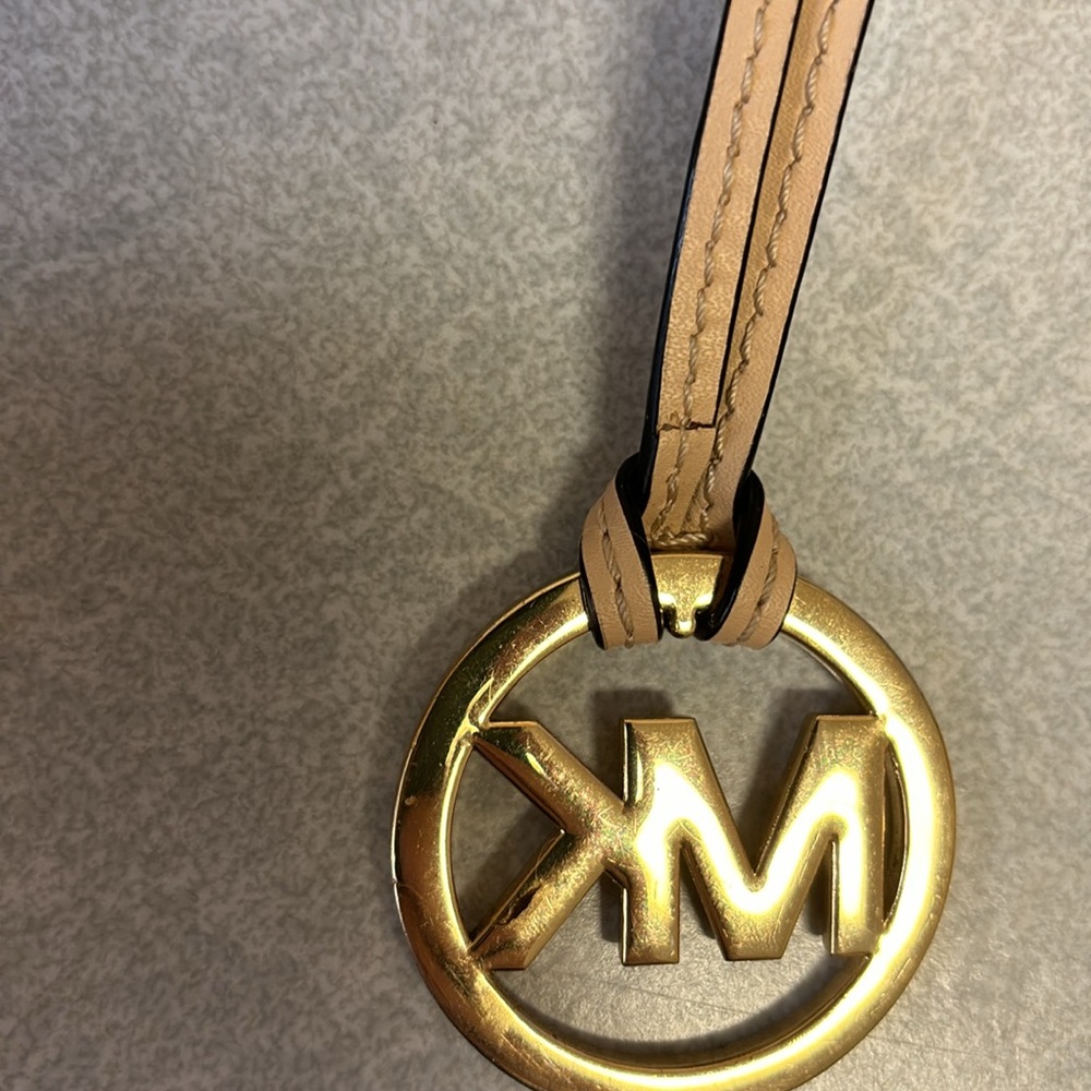 Michael Kors Authentic bag tag logo gold accents - Picture 2 of 2